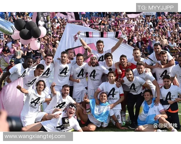 皇马主帅放话：本赛季必争冠军，巴萨球迷不服气