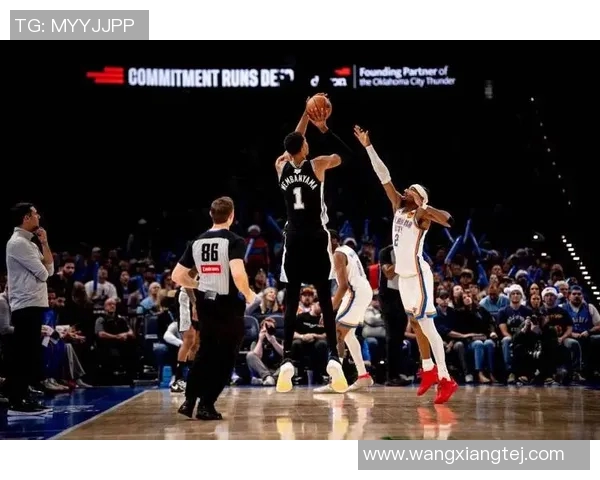 马刺队击败中国男篮，双方互相切磋新赛季策略